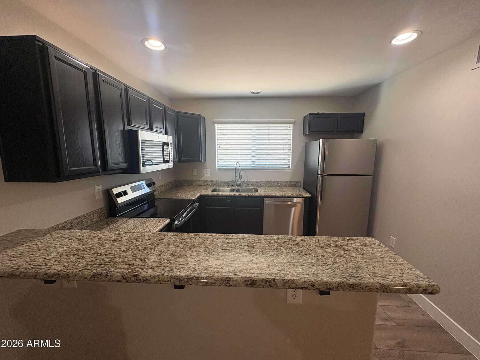 2 bed, 2.0 bath, 1053 sqft, $1,850 — Photo 2