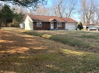 619 Ruby St, Centertown, KY 42328