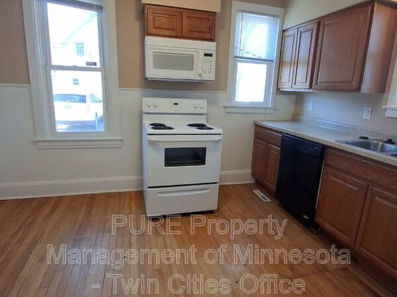 3rd image of 987 Churchill St Unit 1