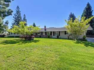 6730 Lakeview Dr, Carmichael, CA 95608