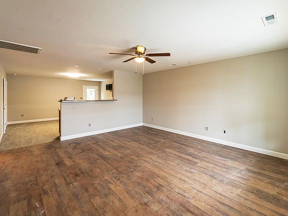 4th image of 2309 Hoitt Ave