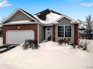 6260 Eckhardt Rd #42, Lake View, NY 14085