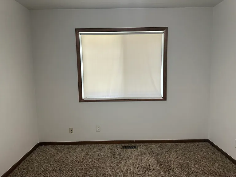 112 Meadow Ln — Photo 16