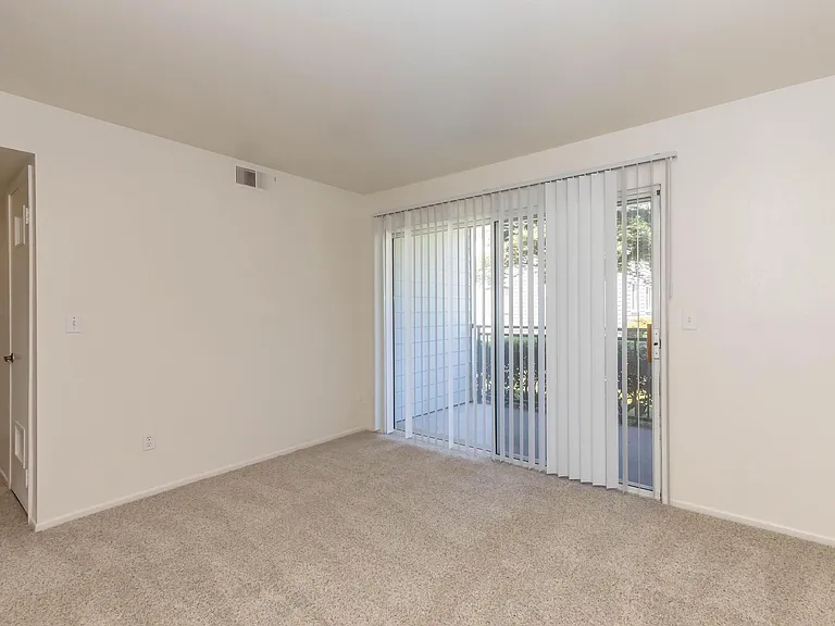 Cambridge Village Apartments — Photo 48