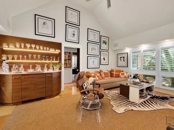 3950 Hardie Ave, Miami, FL 33133