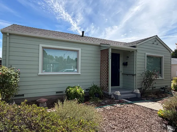 2208 Midway Drive, Santa Rosa, CA 95405