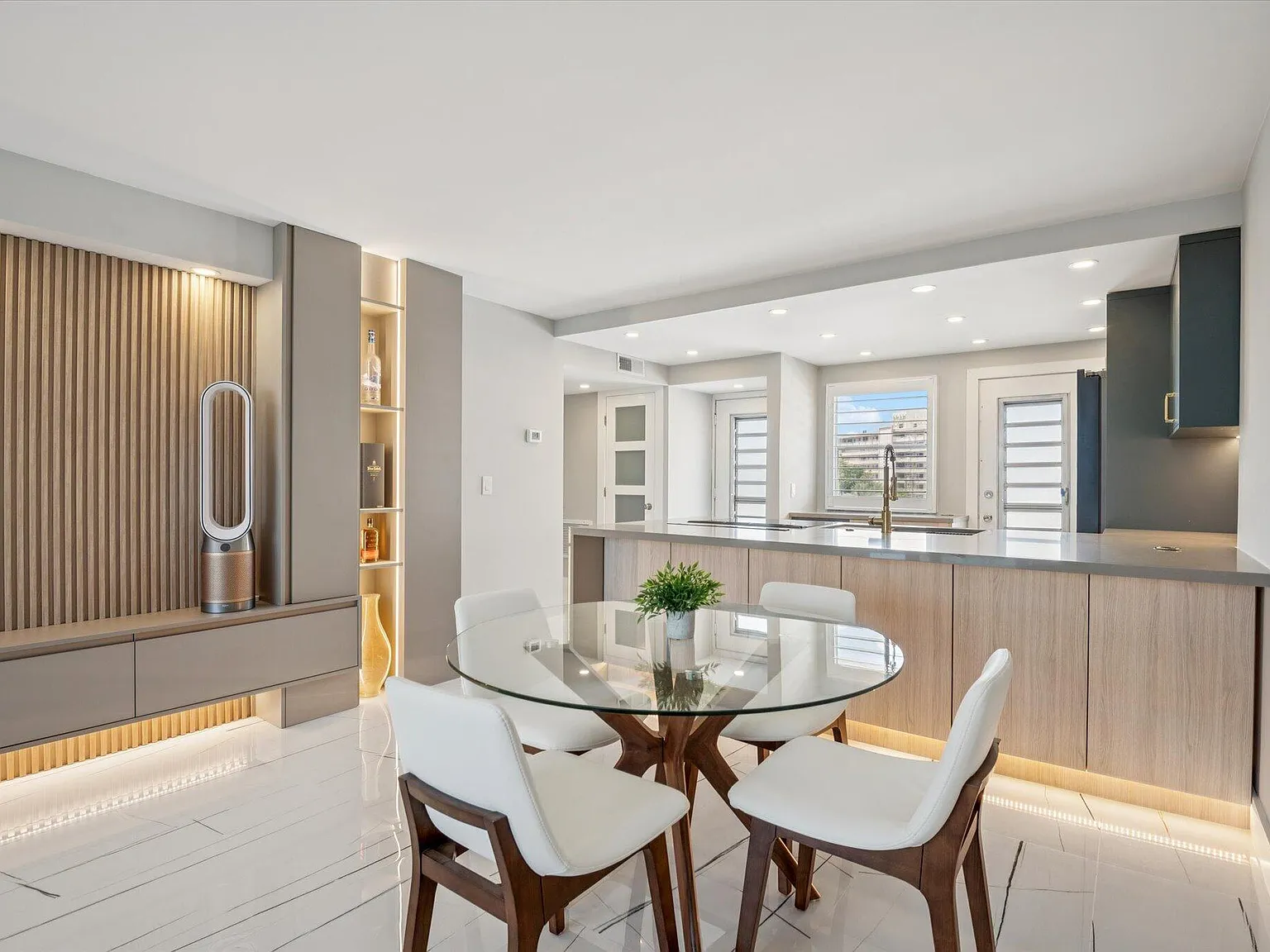 1 bed, 1.0 bath, 775 sqft, $2,800 — Photo 3