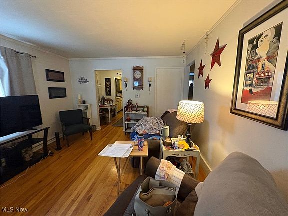 4th image of 31 Alameda Ave