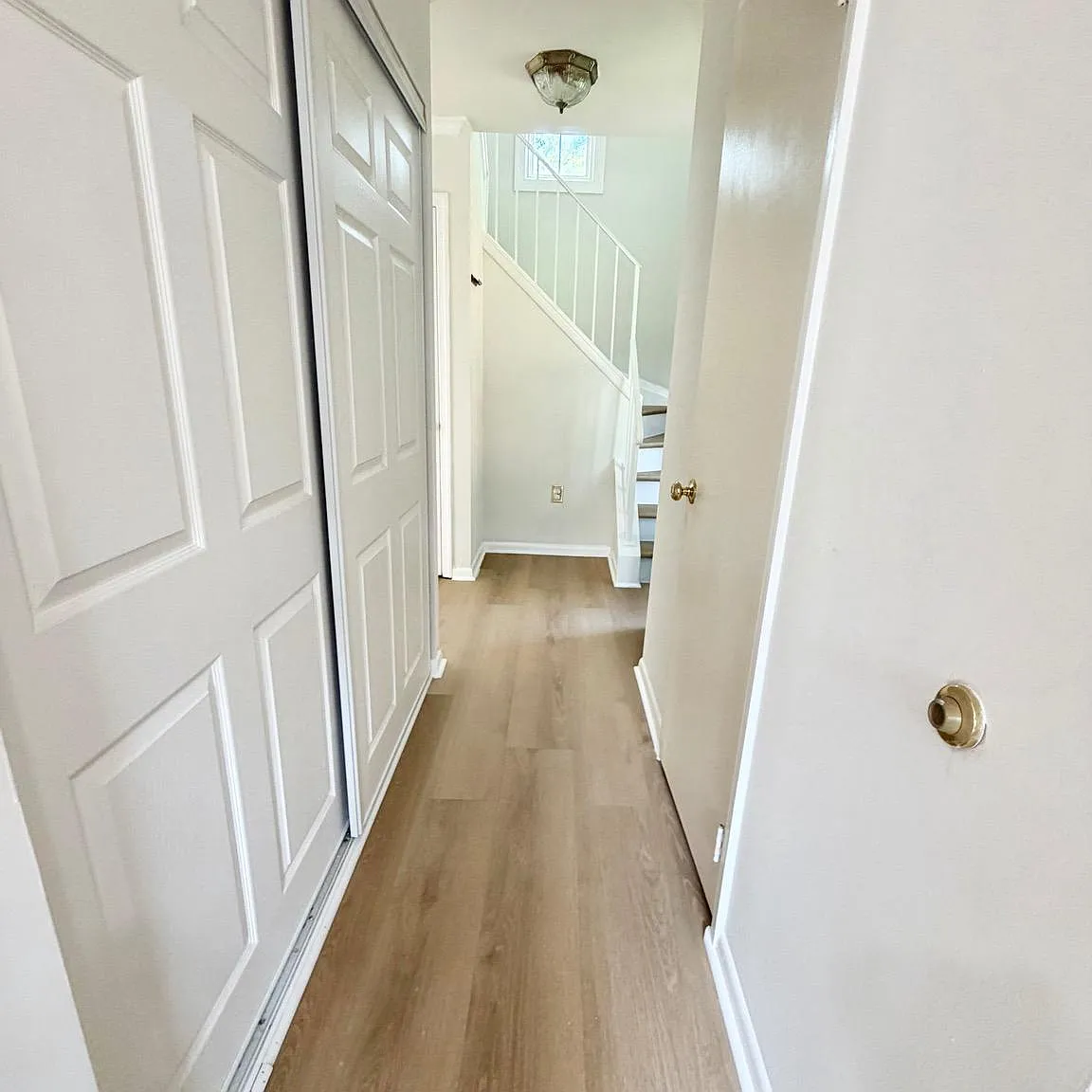 3 bed, 1.5 bath, 1056 sqft, $2,400 — Photo 3
