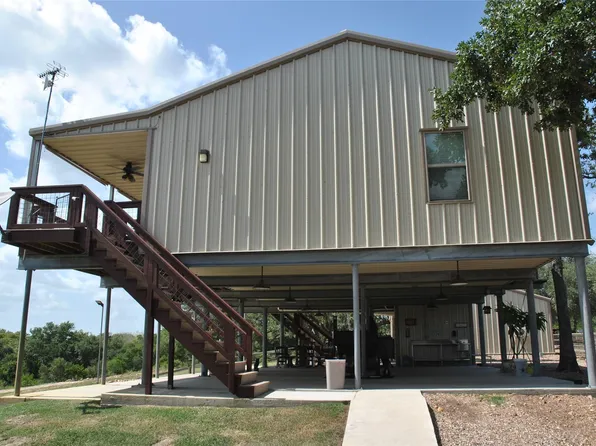 17377 State Highway 87 N, Nursery, TX 77976