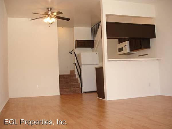 2nd image of 7665 Fountain Ave APT 01