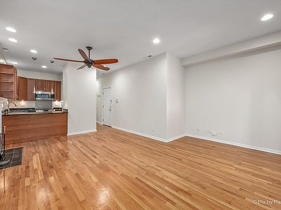 4th image of 613 N Noble St Unit 2