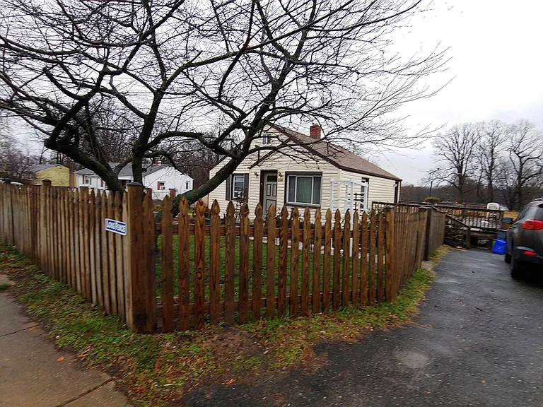 1243 E Randolph Rd — Photo 1