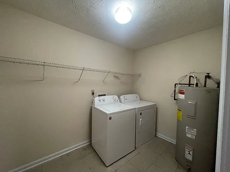 101 Hunters Run Rd — Photo 9