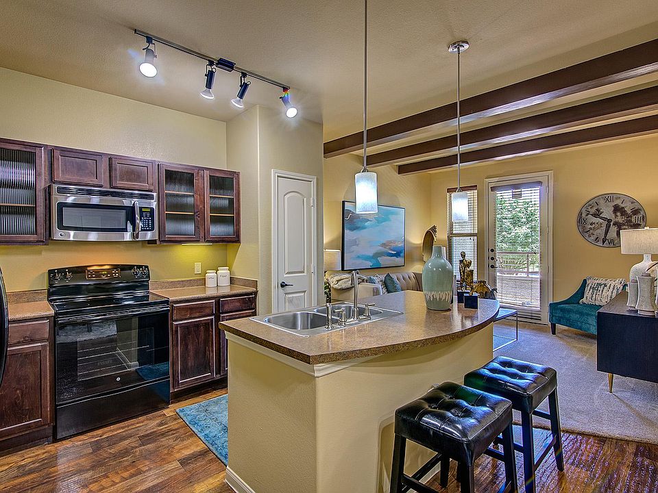 1st image of 3198 Parkwood Blvd #63nerg2ct