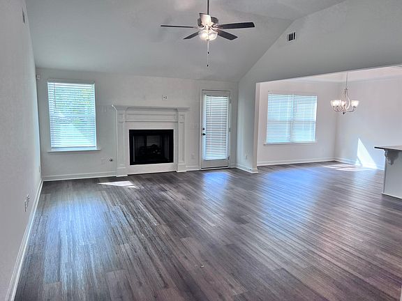 5th image of 7418 Hanford Dr