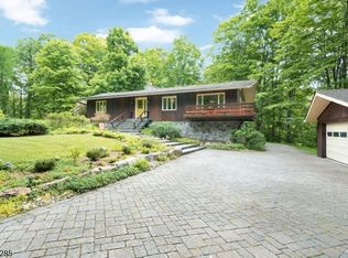 235 Brook Valley Rd, Towaco, NJ 07082