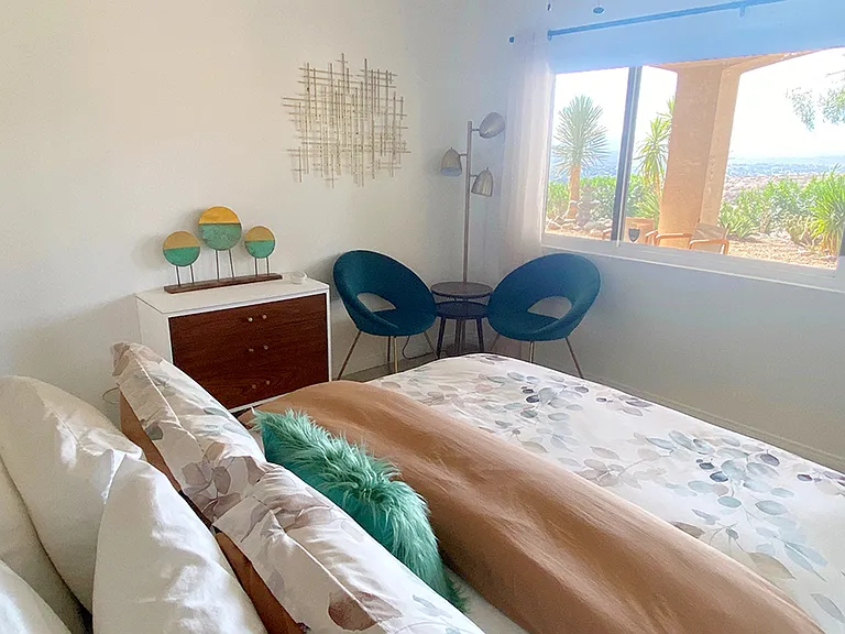 Green Bedroom: Queen size bed, expansive desert and mountain views