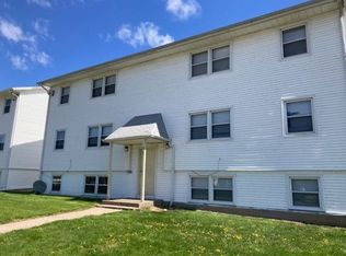 636 W 63rd, Davenport, IA 52806