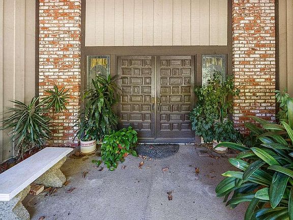 3rd image of 5485 W Greentree Dr