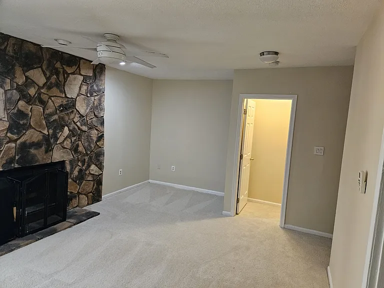 18 Hunters Gate Ct — Photo 28