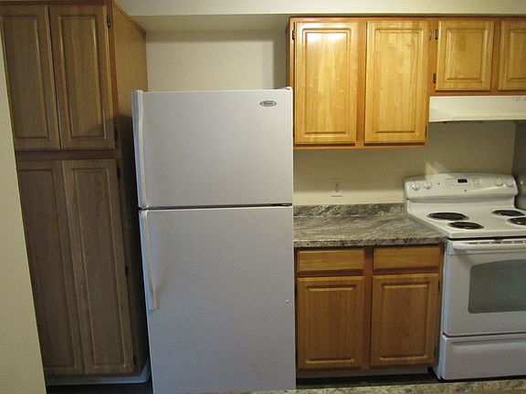 4th image of 1063 Hudson Ave APT 707