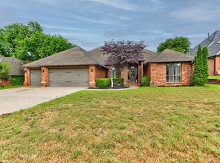 608 Shadow View Ct, Norman, OK 73072