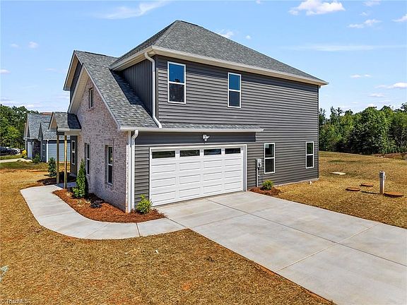 3rd image of 206 Timber Hill Ct