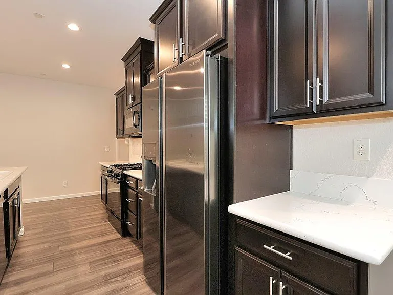 9049 Hourglass Cir — Photo 13