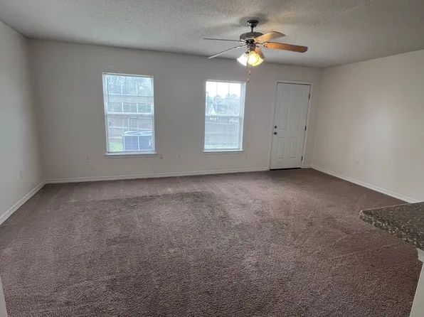 211 Johnson Ct, Crestview, FL 32536