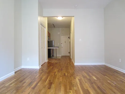 Rented by City Connections Realty | media 7