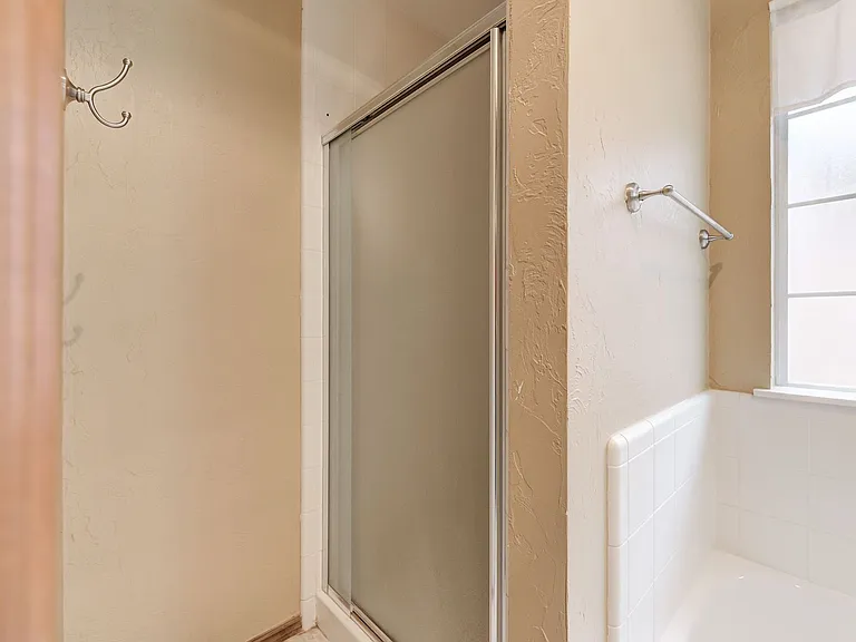 2032 Emerald Brook Ct — Photo 28