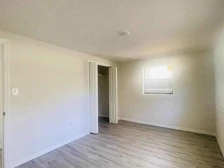 703 Gotts Rd — Photo 15