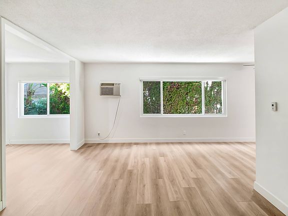 5th image of 1545 N Laurel Ave APT 115