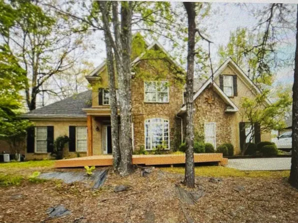 1667 Oak Park Ln, Helena, AL 35080