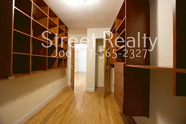 Rented by Street Realty Brokerage LLC