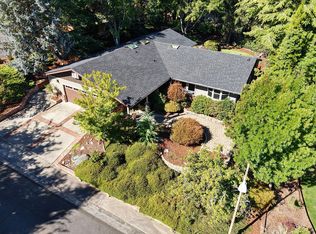 76 Monterey Dr, Medford, OR 97504