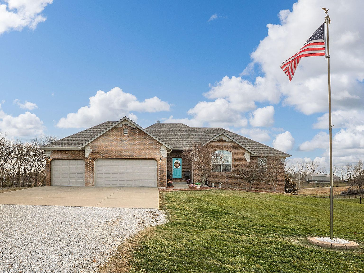1054 W Itaska Road, Nixa, MO 65714 | Zillow