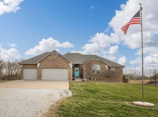 1054 W Itaska Road, Nixa, MO 65714