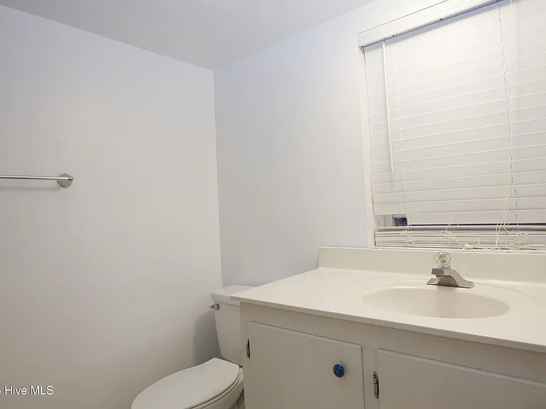 345 E New Hampshire Ave — Photo 56