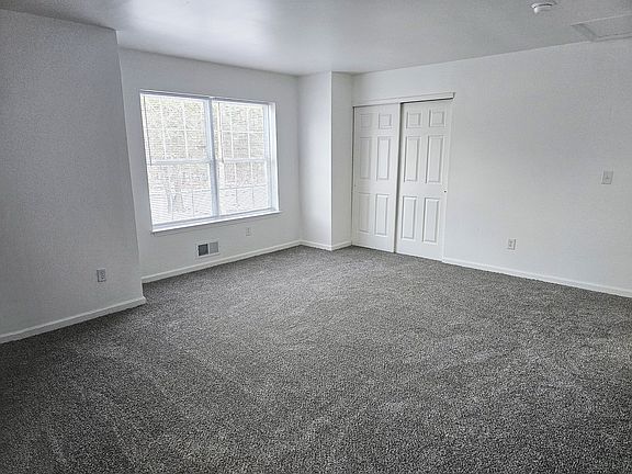 5th image of 202 Manor Dr #69da2b690
