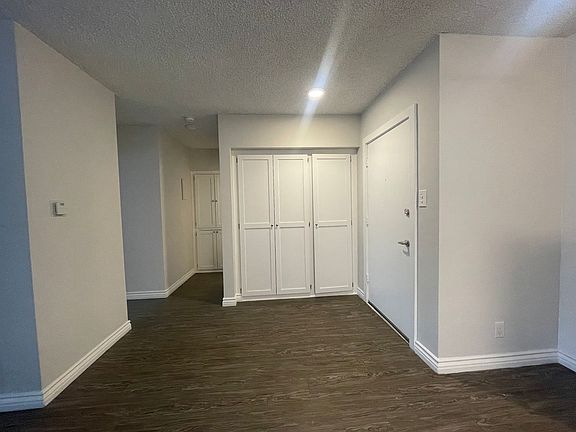 3rd image of 1595 E Chevy Chase Dr APT 1
