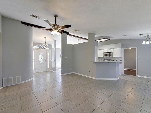 5th image of 1607 Texas Oak Way