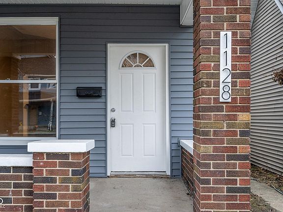 3rd image of 1128 Churchman Ave