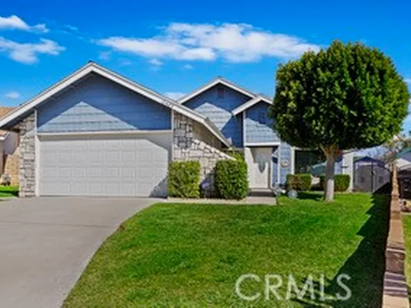 10483 Bergerac Ln, Jurupa Valley, CA 91752