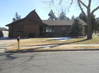 74 Eastwood Dr, Hutchinson, KS 67502