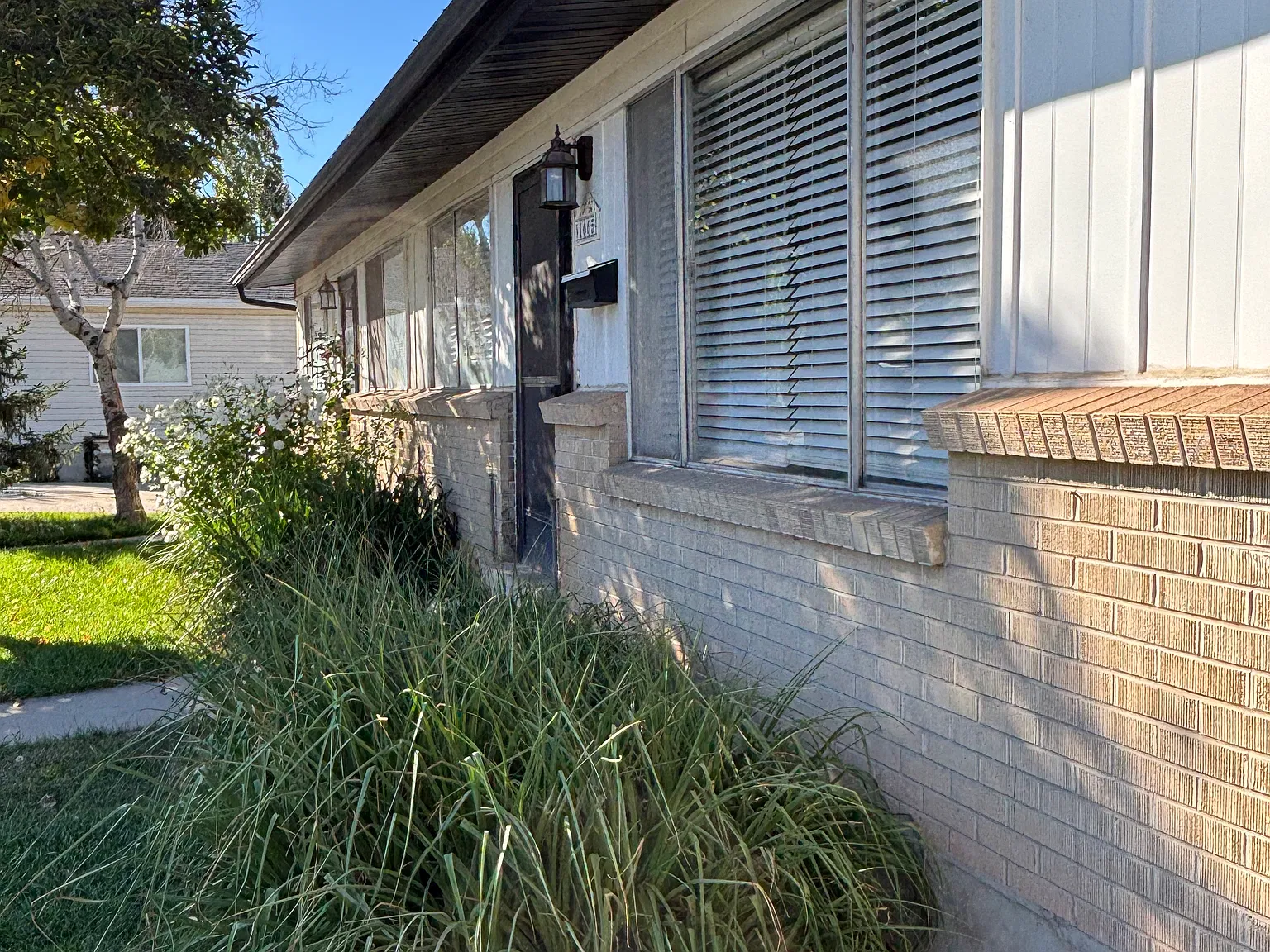 1665 E Phebe Lane — Photo 2