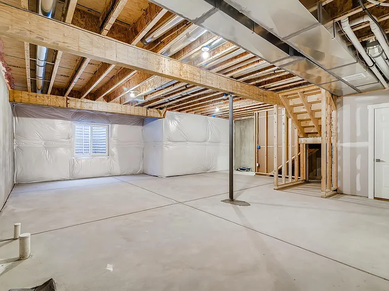 294 E Chestnut St #2 — Photo 22