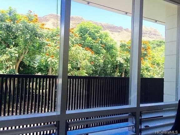 Majestic view of Diamond Head with every meal at dining room table