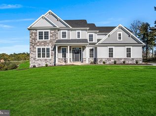 402 Sawtooth Oak Dr, Lewisberry, PA